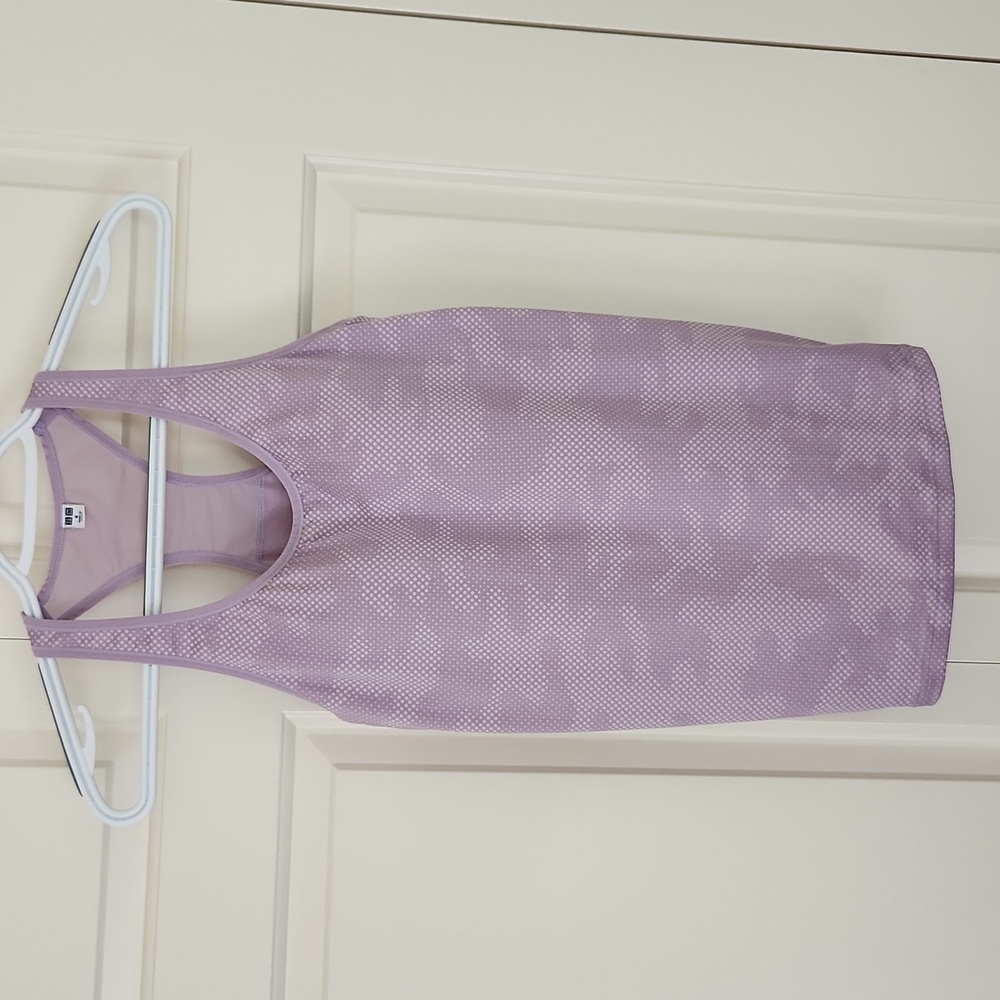 Uniqlo Airism racerback tank top with cups purple size M (like S)